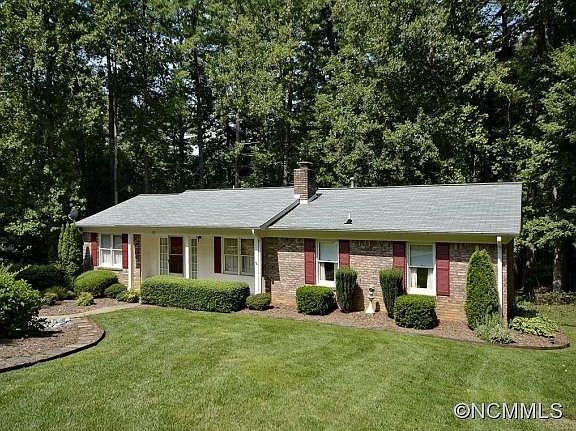 2nd image of 145 Surry Ln