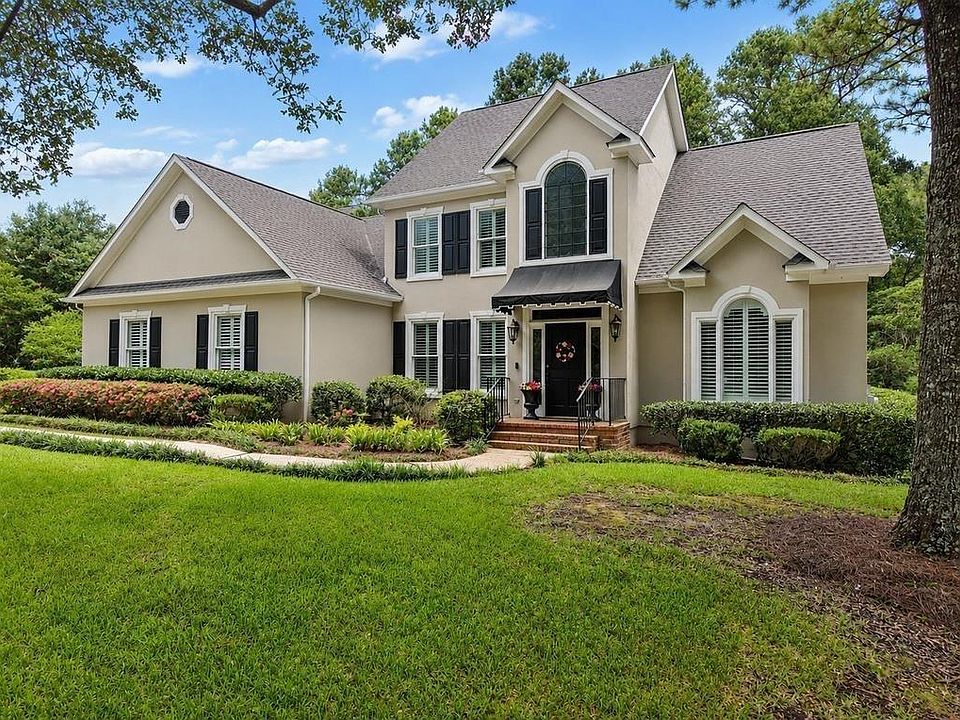 1st image of 130 Clubhouse Dr