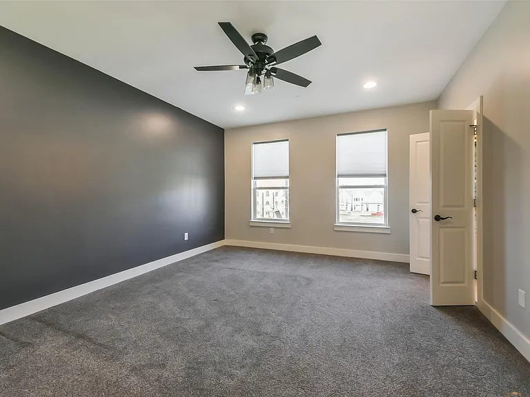 2422 Hadley St — Photo 31