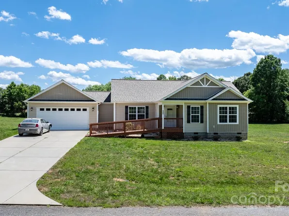 125 Carter Ln, Statesville, NC 28625