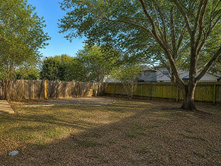 13461 Gent Dr — Photo 3