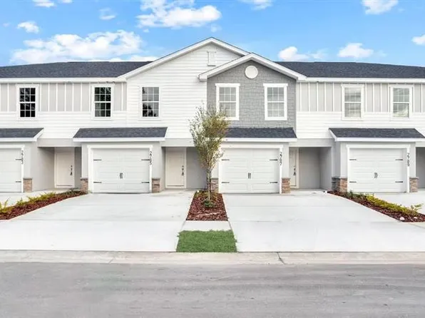 2752 Walden Town Cir, Plant City, FL 33566