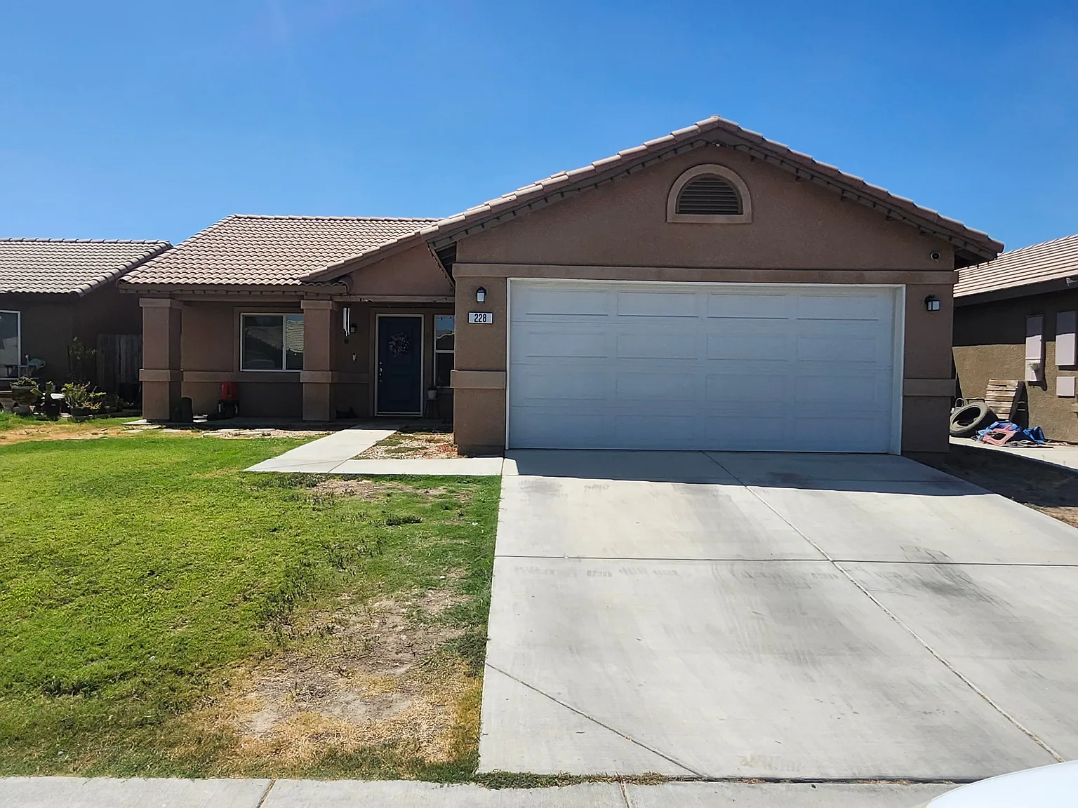 3 bed, 1155 sqft, $2,150 — Photo 2