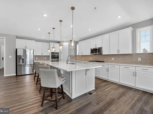 39 Legacy Dr, Owings Mills, MD 21117