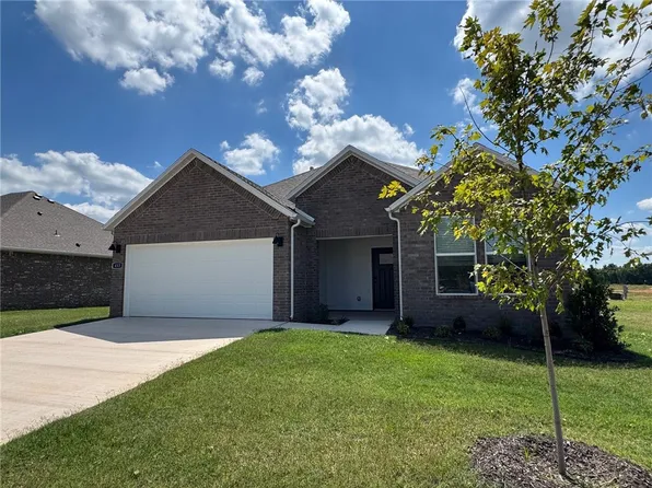 453 W Gosling Isle, Farmington, AR 72730
