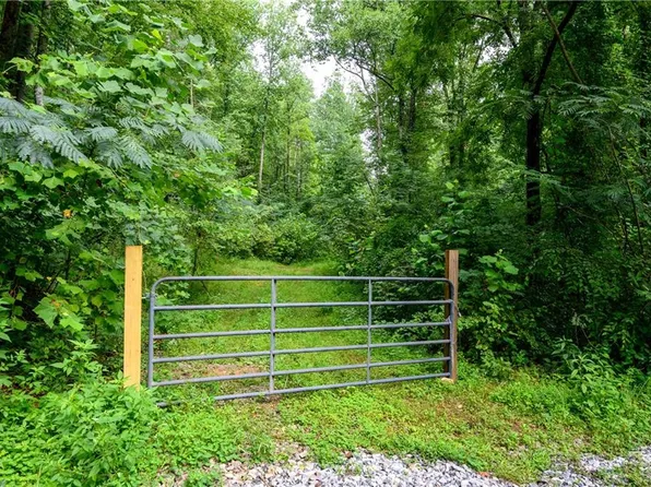 11094 Old 441 S, Lakemont, GA 30552