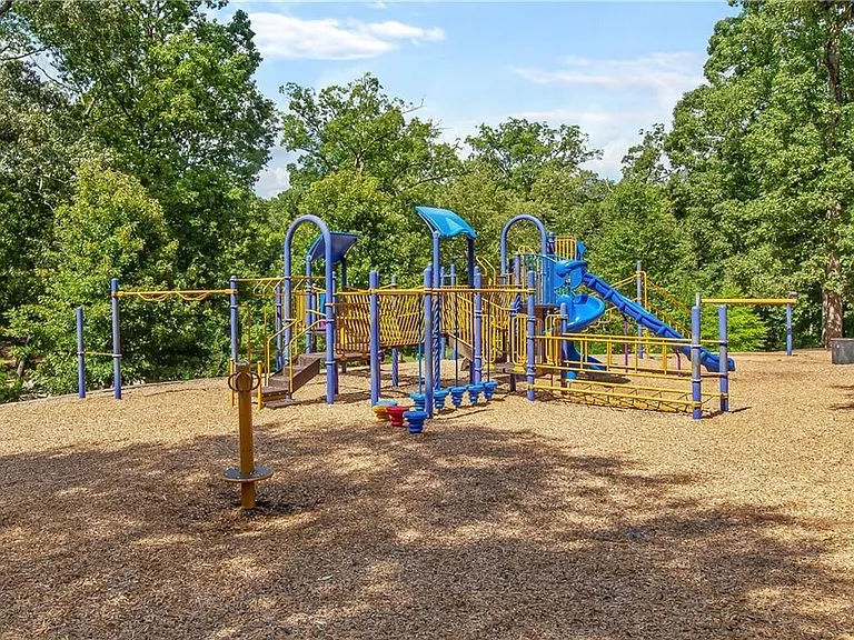 1010 Dill Ave SW — Photo 30