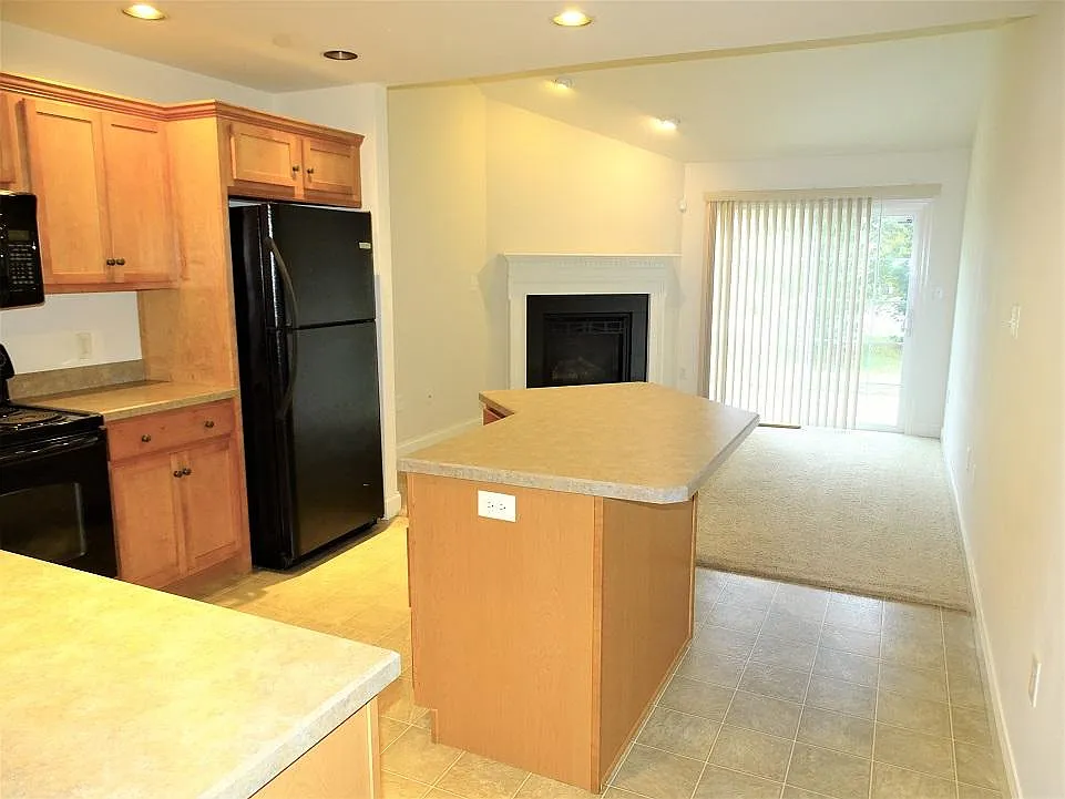 2 bed, 1173 sqft, $1,795 — Photo 4
