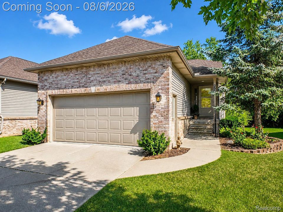 1st image of 255 Creekwood Cir