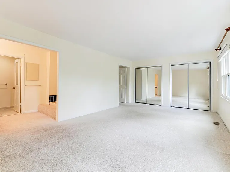 8509 Jeffersonian Ct — Photo 30