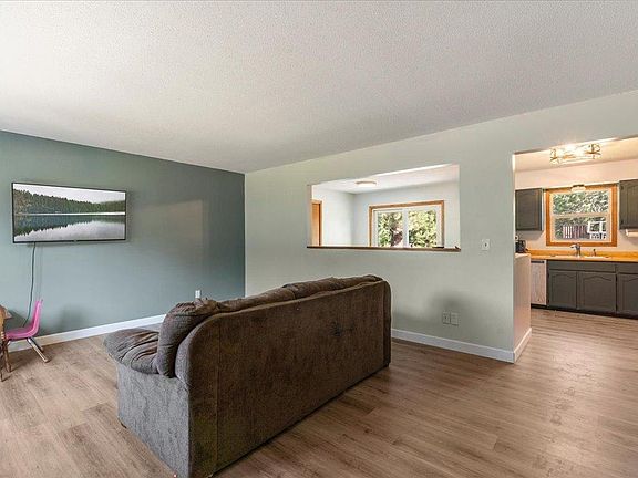 3rd image of 6380 Excelsior Rd
