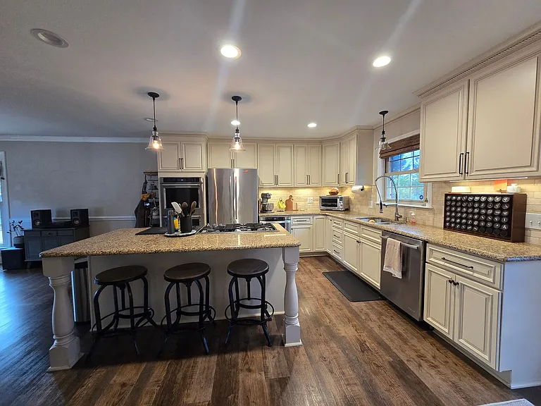 409 N Fulton St — Photo 14