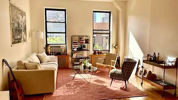 1st image of 54 W 70th St APT 4B