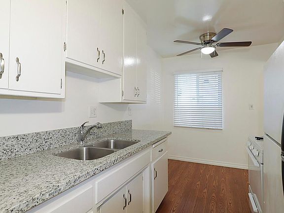 5th image of 514 Ohio Ave #514