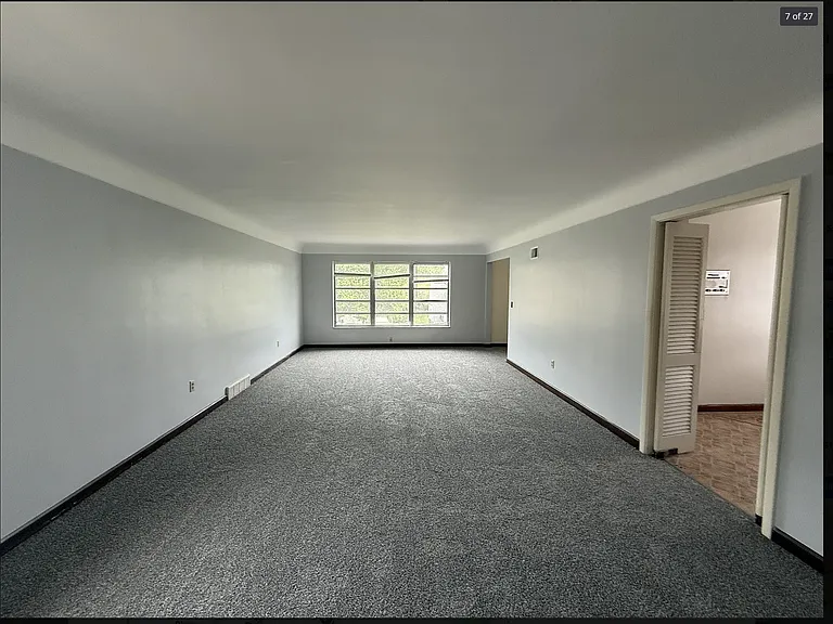 1111 Elm Park Dr — Photo 2