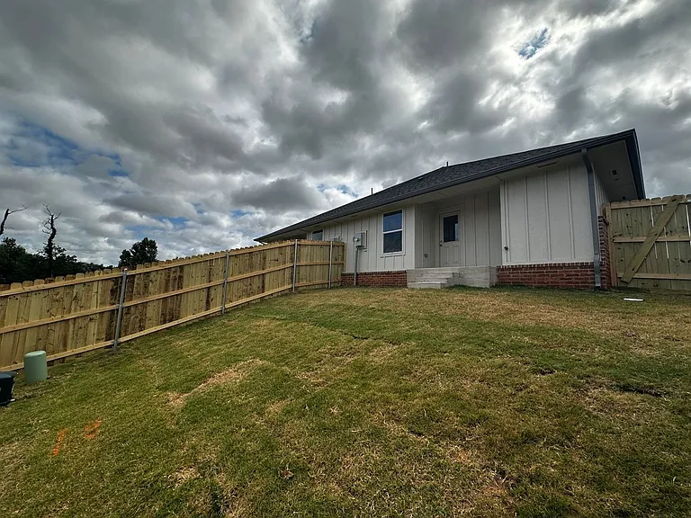 3715 Franks Way — Photo 16