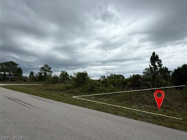 1121 Hallmark Ave S, Lehigh Acres, FL 33974