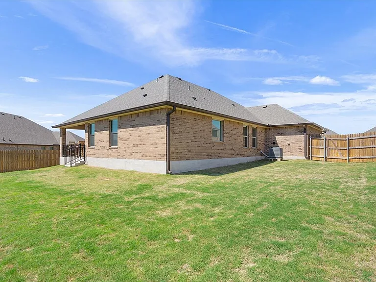 5737 Saint Charles Dr — Photo 25