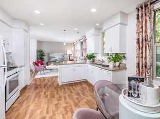 Woodbury Court Apartment Homes, Irvine, CA 92620
