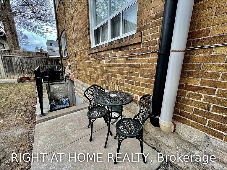 1198 Avenue Rd #B — Photo 14