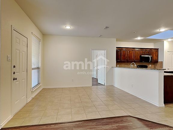 5th image of 2214 Brandy Dr