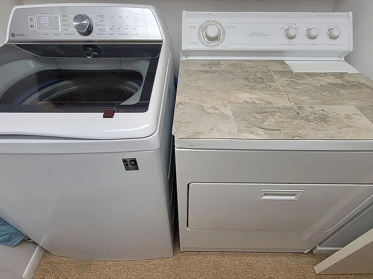 4398 Manhattan W — Photo 25