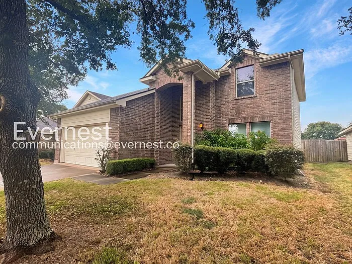 3 bed, 2.5 bath, 2139 sqft, $2,250 — Photo 2