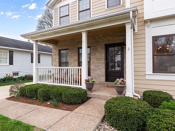 2nd image of 15 Midpark Ln