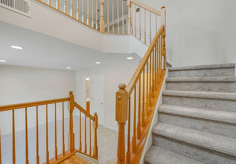 1606 Wilcox Ave — Photo 2