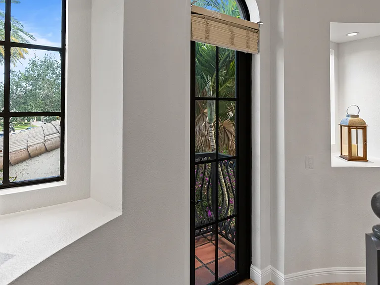 9521 Eden Mnr — Photo 115
