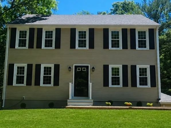 10 McClellan Dr, Plymouth, MA 02360