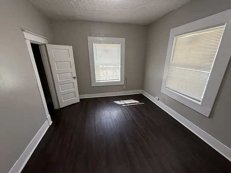728 N Holmes St — Photo 13