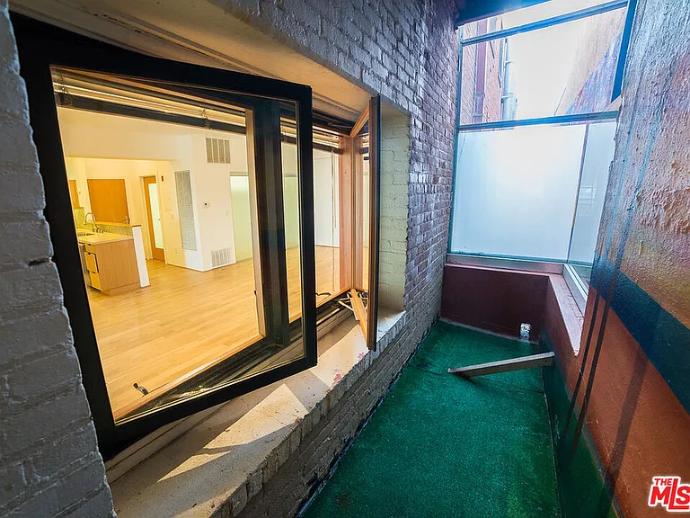 8 Brooks Ave #11 — Photo 16