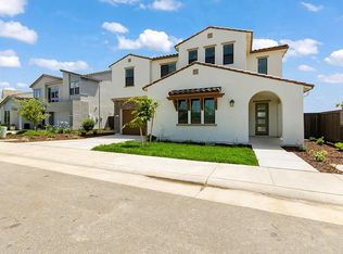 823 Lazy Trail Dr, Rocklin, CA 95765