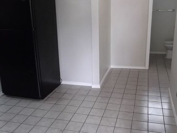 5th image of 1125 W 30th St #5