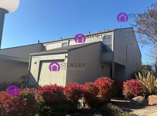 27 Oak Brook Pl, Pleasant Hill, CA 94523