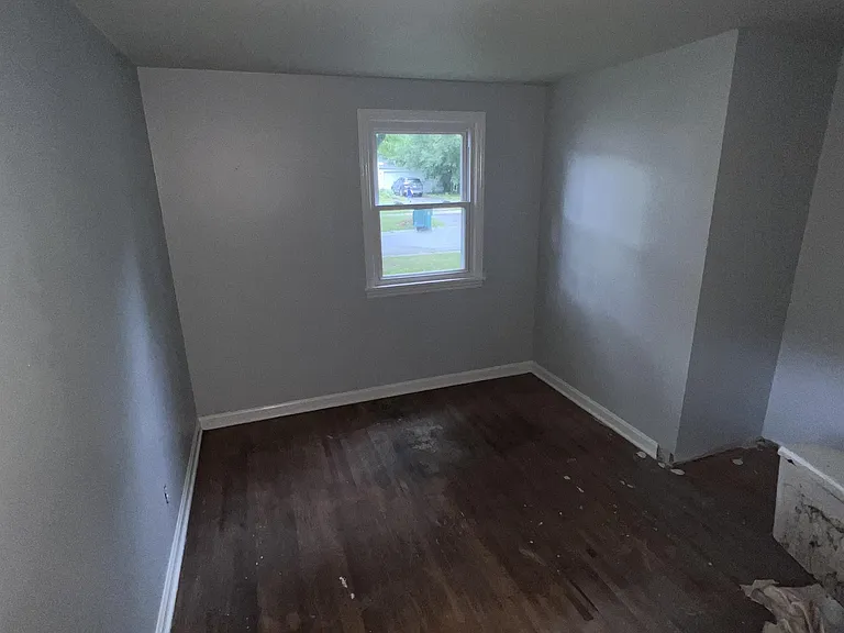 400 Knickerbocker Ave — Photo 18
