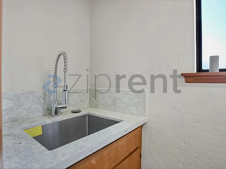 1196 Robinson Ct — Photo 17
