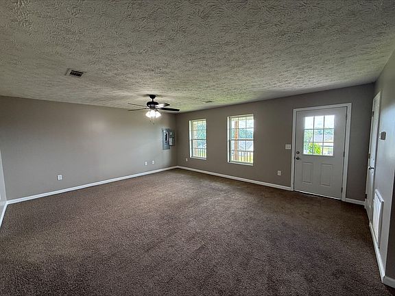3rd image of 1064 Rosella Dr