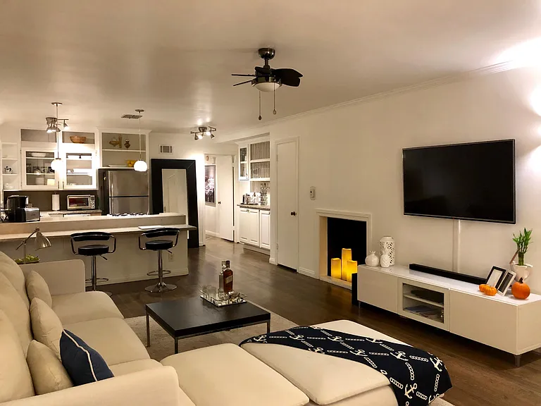 1174 E Ocean Blvd — Photo 13