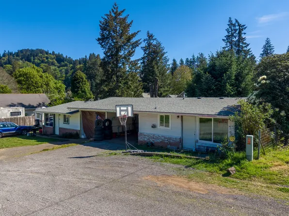 11766 Walnut Ave, Mapleton, OR 97453