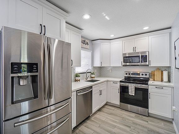 5th image of 5921 Glasgow Way