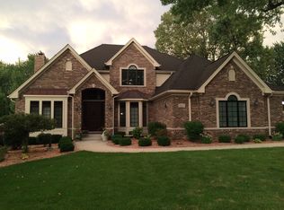 6625 S Richmond Ave, Willowbrook, IL 60527