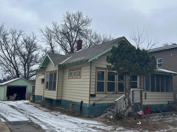 327 Litchfield Ave SE, Willmar, MN 56201