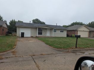 1520 N Southminster St, Moore, OK 73160