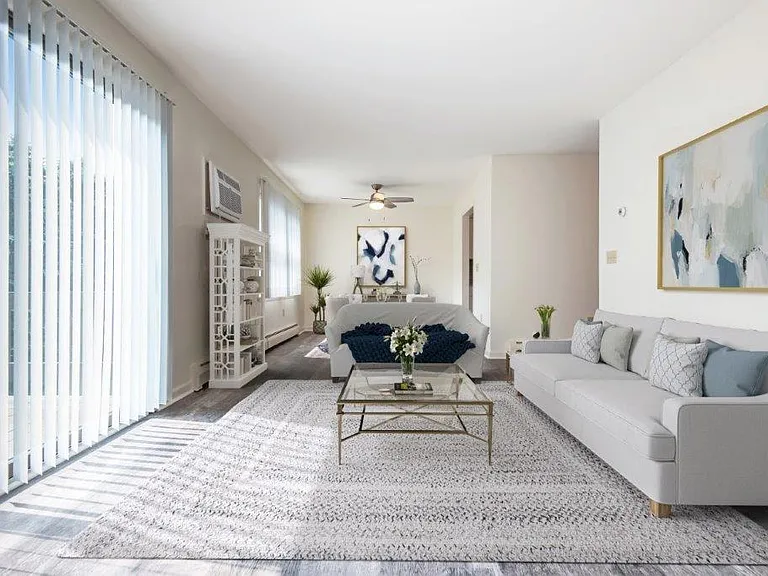 Emerald Springs Apartment Homes — Photo 6