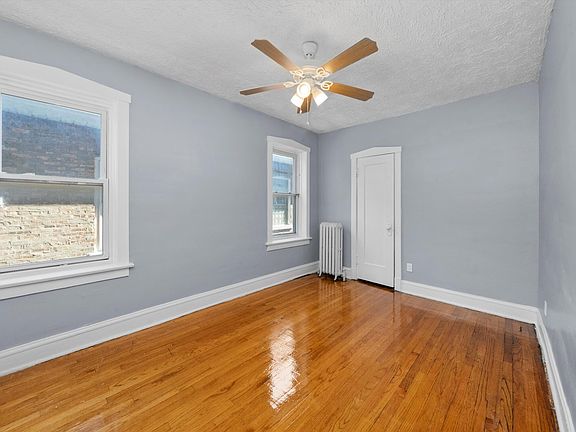 5th image of 6431 S Artesian Ave