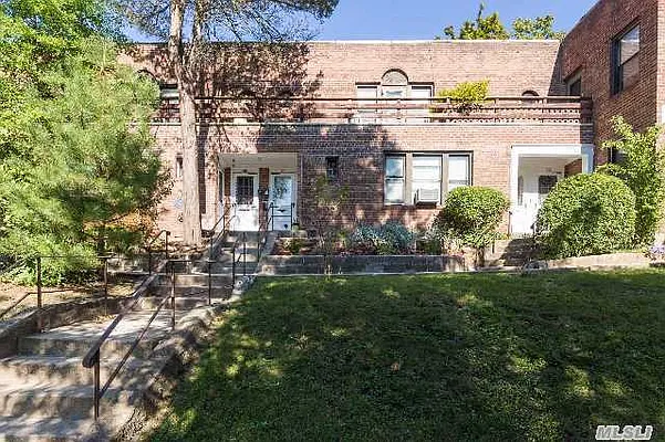 Sold by Douglas Elliman | media 14