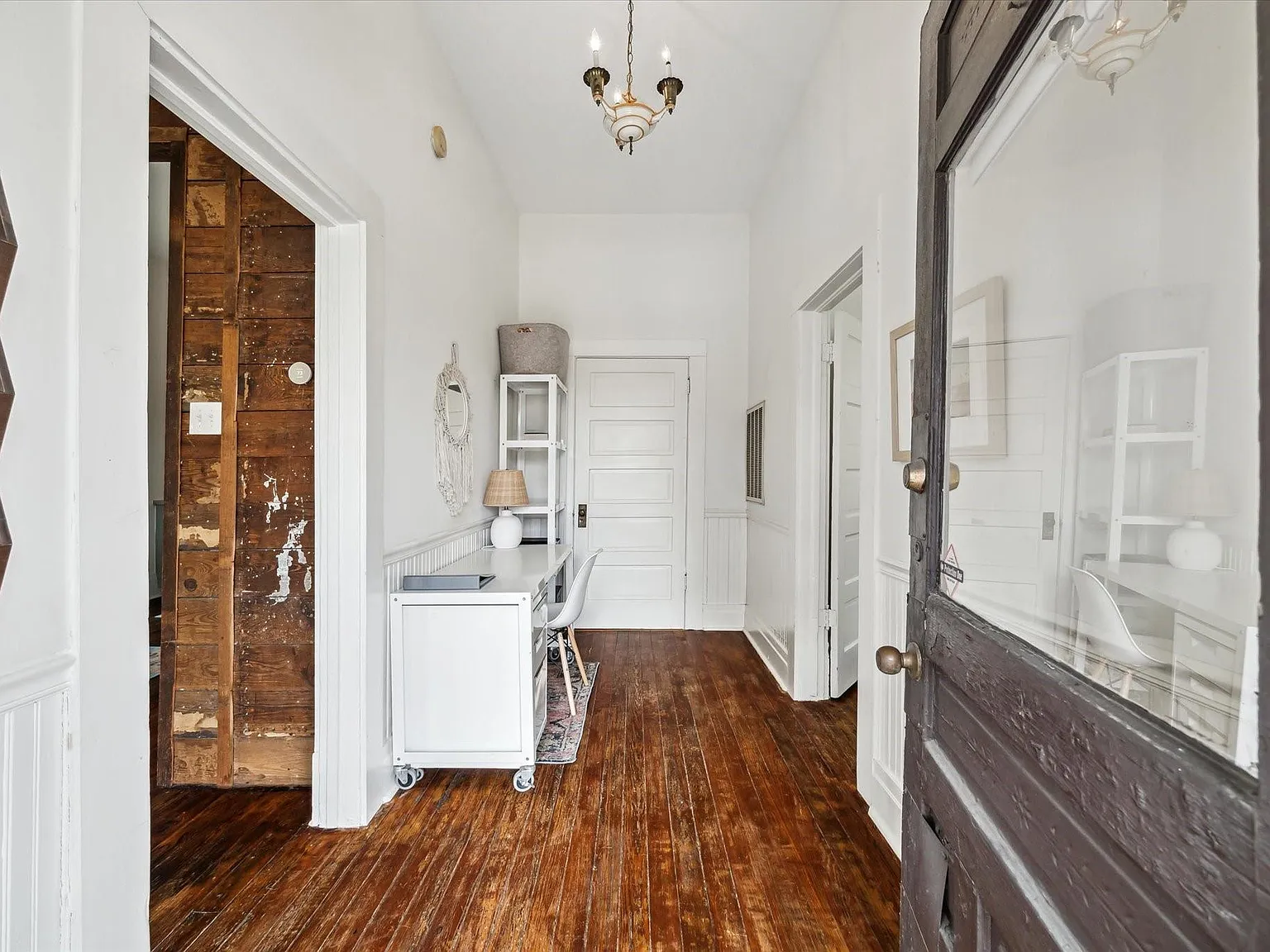 1 bed, 1.0 bath, 690 sqft, $1,800 — Photo 3