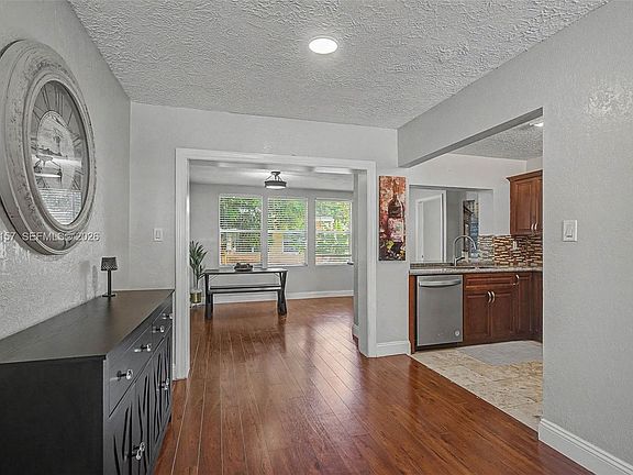 5th image of 6001 NW 66th Ter